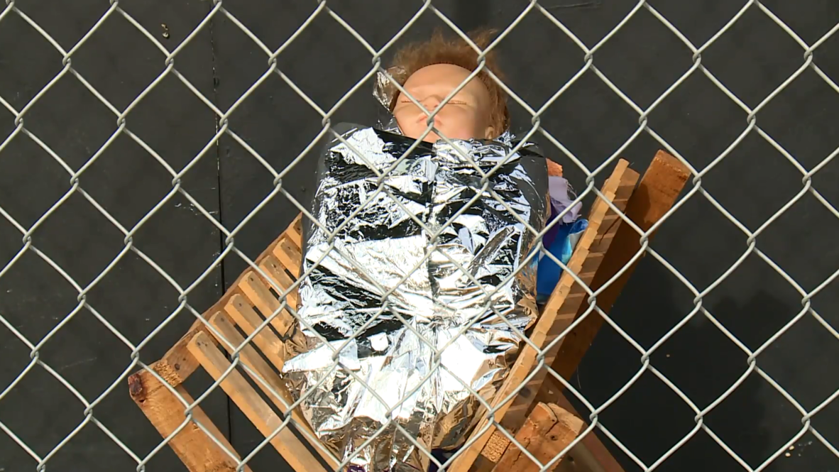 US Nativity scene puts Baby Jesus in a cage to highlight plight of refugees