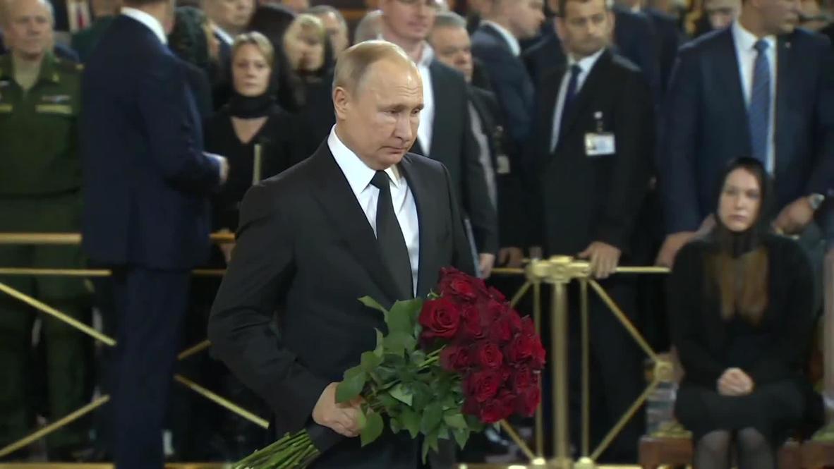 Russia: Putin pays respects to late former Moscow mayor Yury Luzhkov