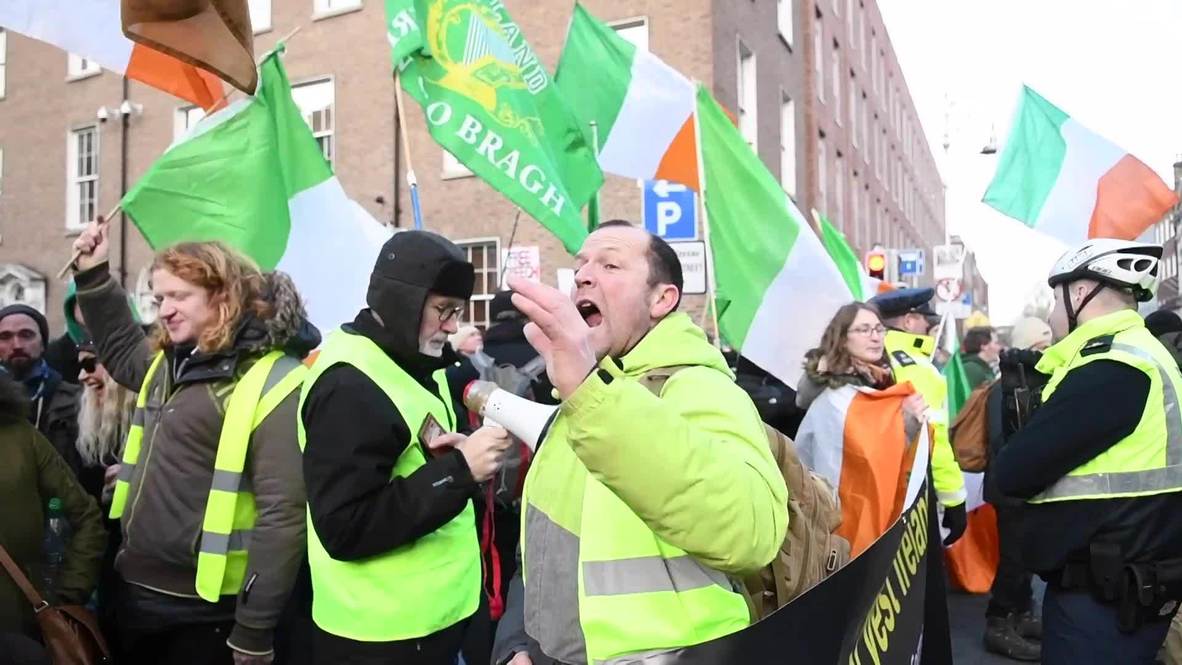 Ireland: 'Free speech' protest met with counter-demo in Dublin