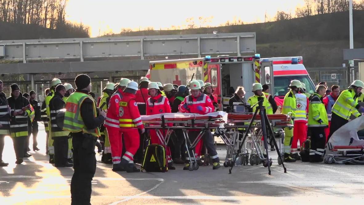Alemania: Servicios de emergencia realizan un simulacro en el Allianz Arena de Munich antes del Euro 2020
