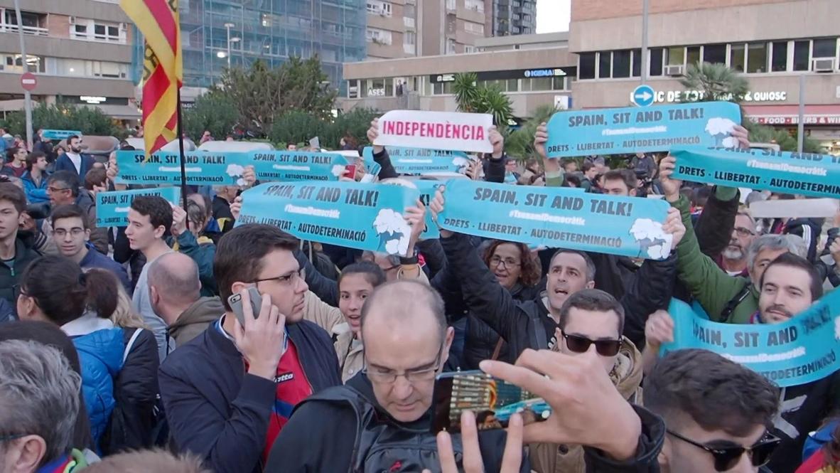 Spain: Catalan independence protesters rally outside players' hotel ahead of 'El Clasico’