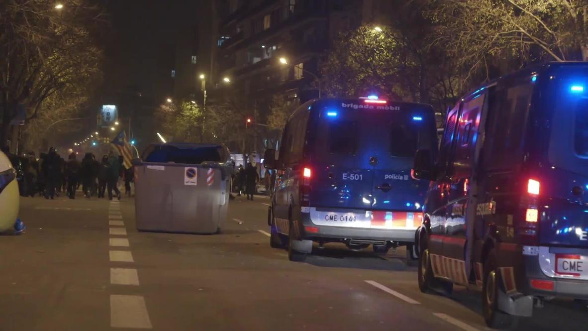 España: Manifestación independentista termina en enfrentamientos con la policía