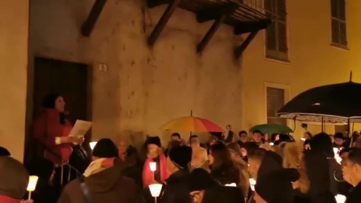 Italy: Residents sing 'Bella Ciao' to protest anti-Semitic graffiti in Mondovi