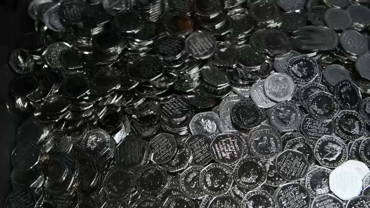 UK: Commemorative 50p coin unveiled to mark Brexit