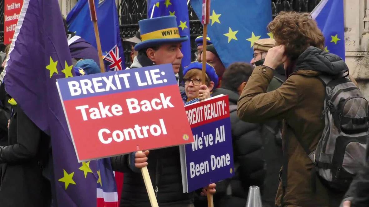 UK: 'Why Brexit?' - Steve Bray AKA 'Mr Stop Brexit' re-brands protest campaign