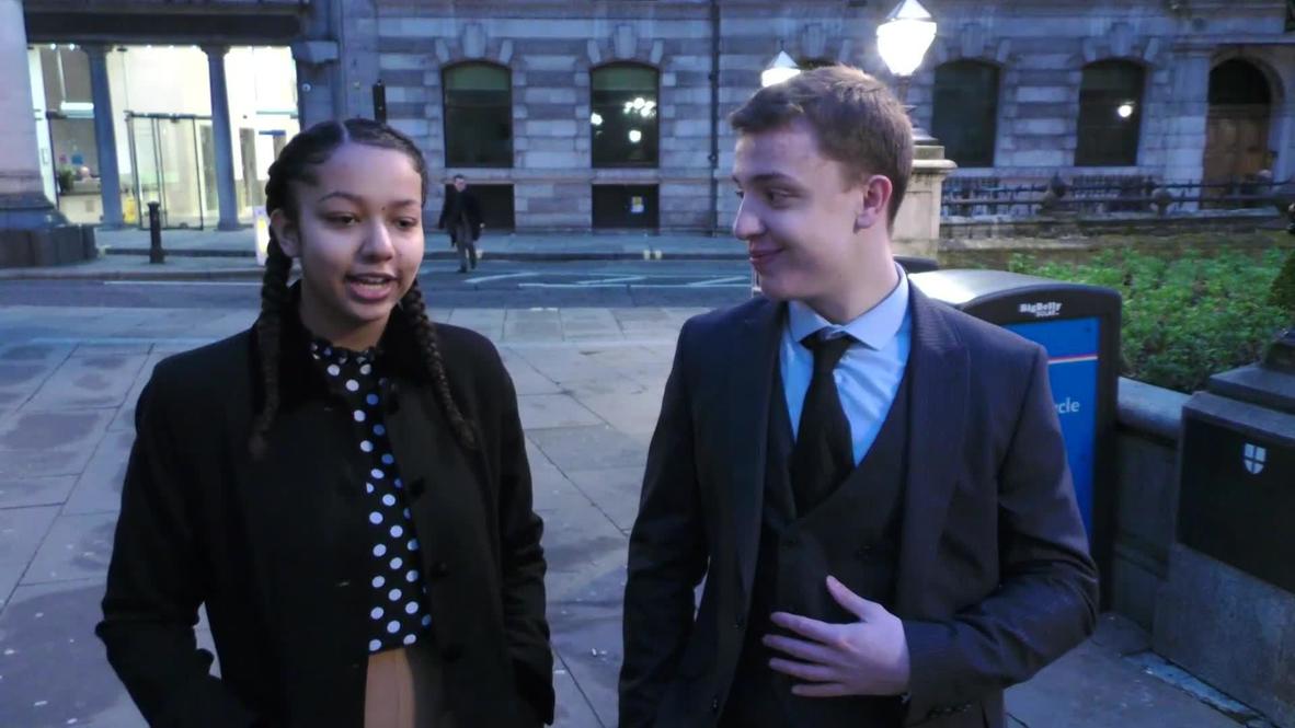 UK: Londoners share thoughts as Brexit hour nears