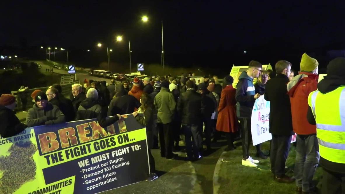UK: Border communities protest UK's departure from EU