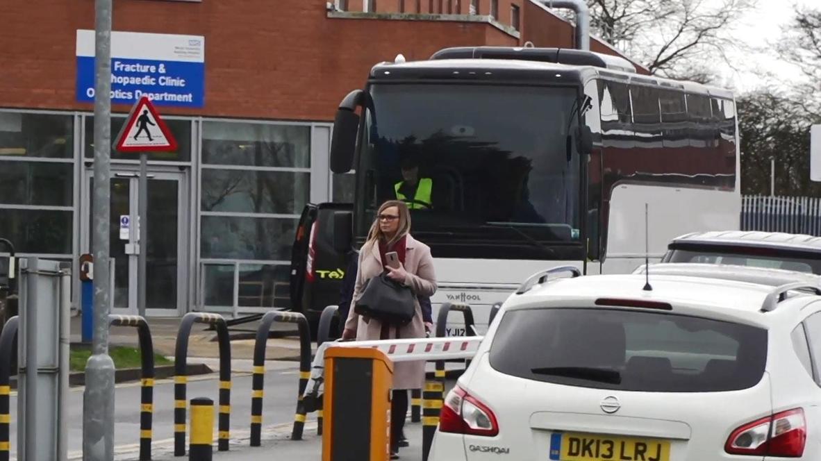 Reino Unido: 83 pacientes en cuarentena por coronavirus reciben el alta en el hospital de Merseyside