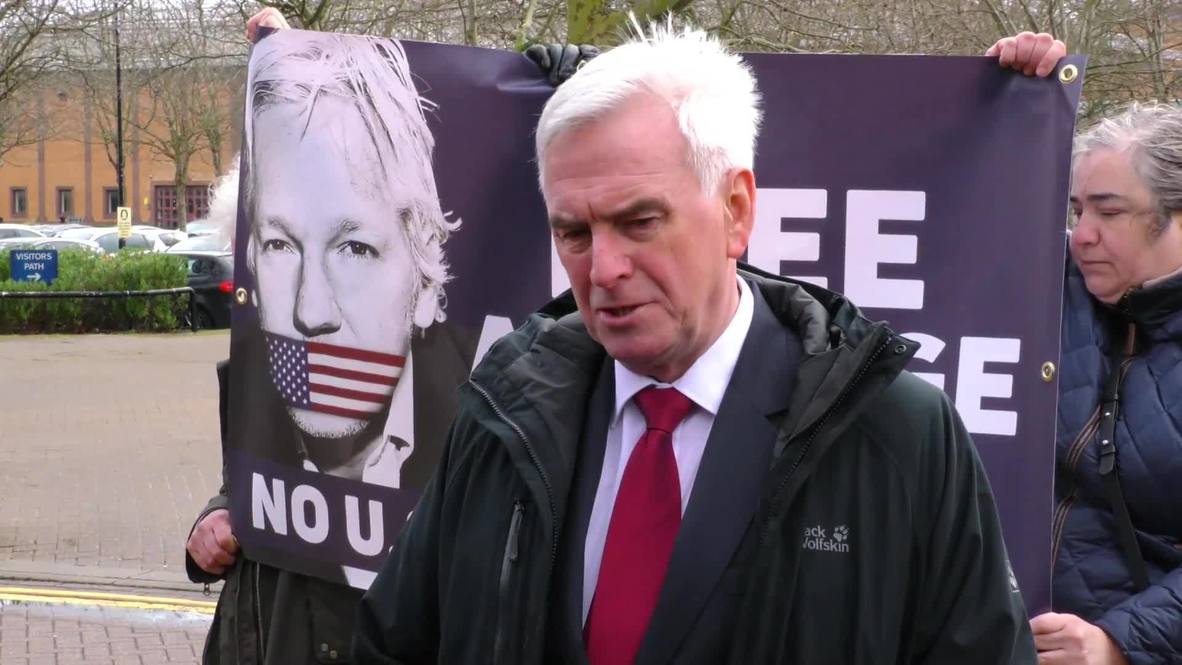 UK: Assange case 'Dreyfus' of our age says Shadow Chancellor McDonnell after prison visit