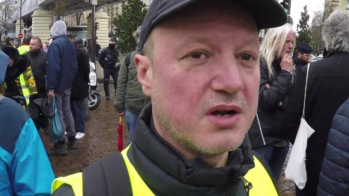 Francia: Los "chalecos amarillos" vuelven a protestar contra el Gobierno en París