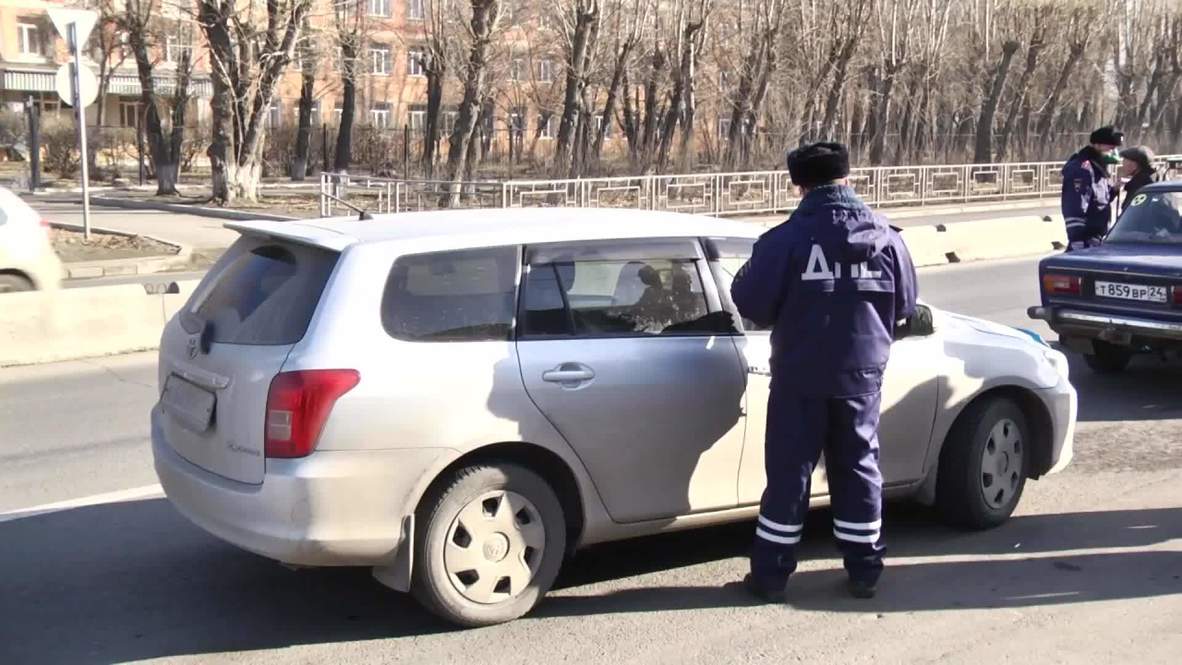 Россия: Полиция проводит проверку граждан на соблюдение режима самоизоляции