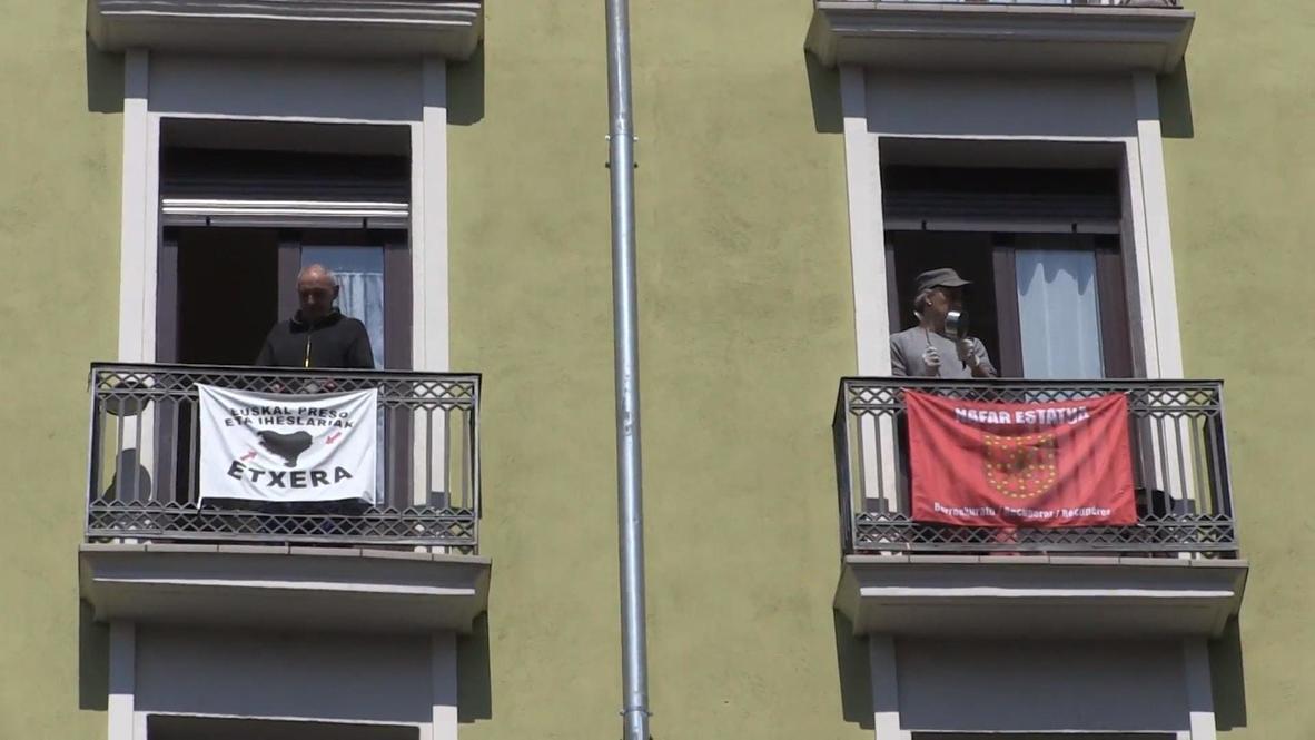 España: Ciudadanos protestan contra la presencia de los militares en Pamplona