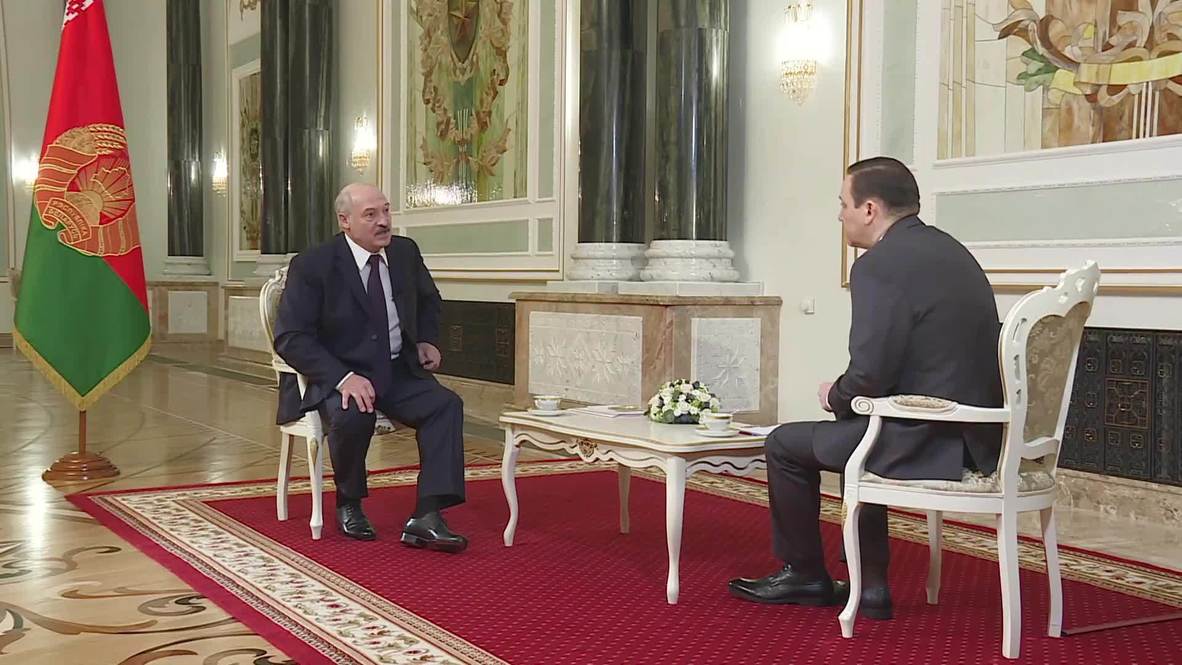Костер, спорт, сливочное масло. Лукашенко о методах профилактики коронавируса