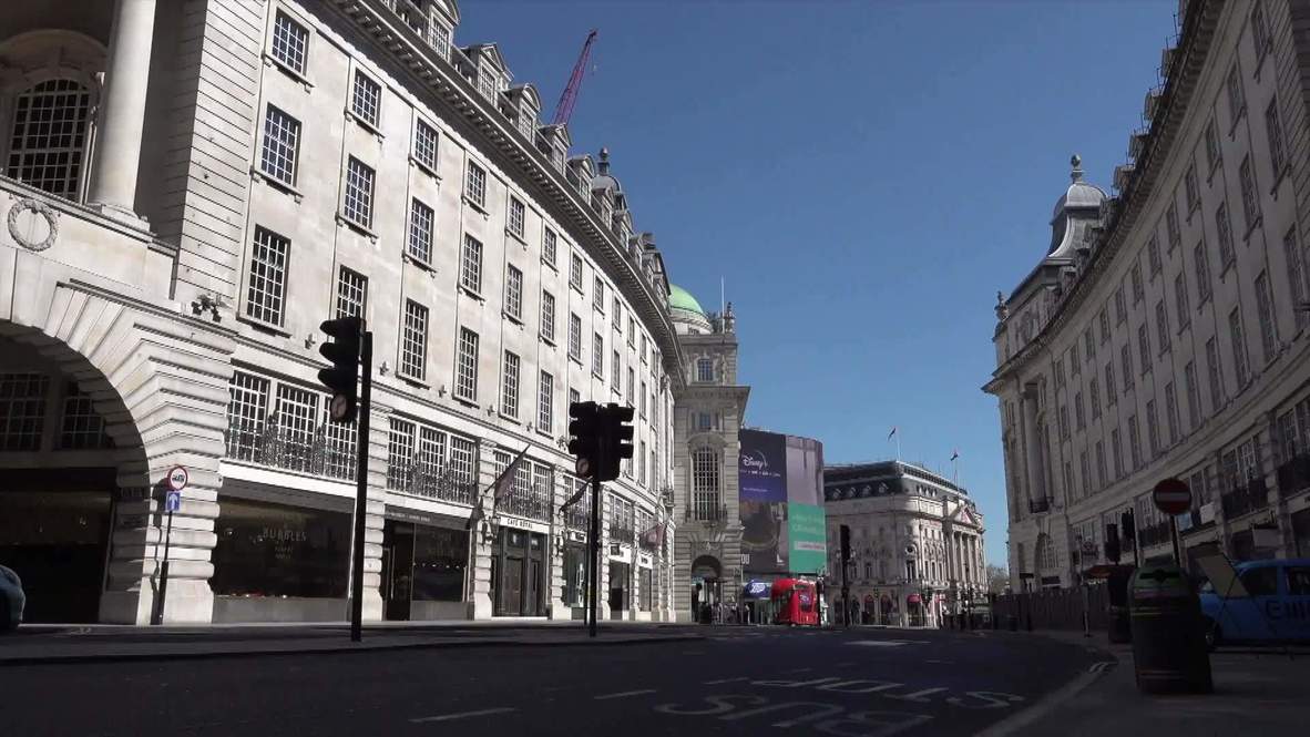 UK: London's tourist hotspots deserted as Londoners exercise in spring sun despite lockdown