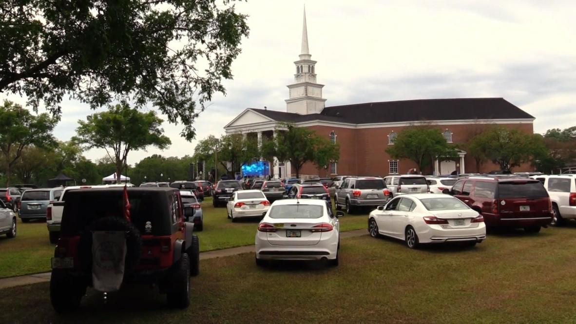 Honk Amen! Florida church resorts to drive-up Sunday worship amid COVID-19 pandemic