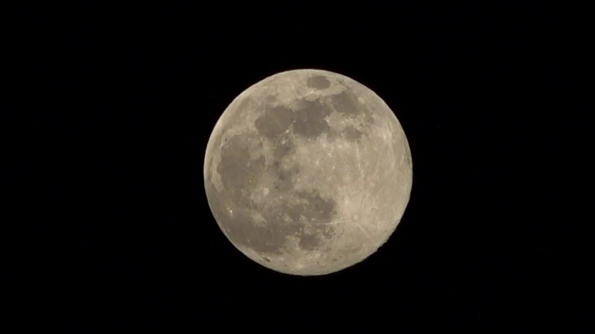La 'Superluna rosa' ilumina los cielos de Alemania