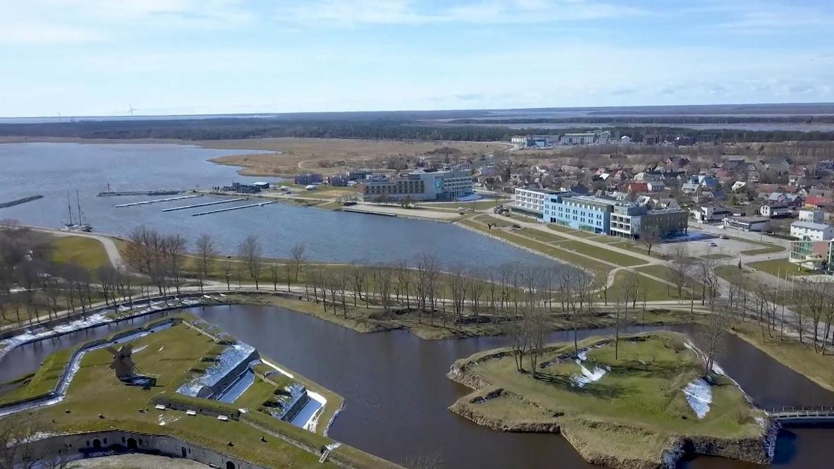 Эстония: Жители "корона-острова" Сааремаа приспосабливаются к ограничениям из-за вспышки COVID-19