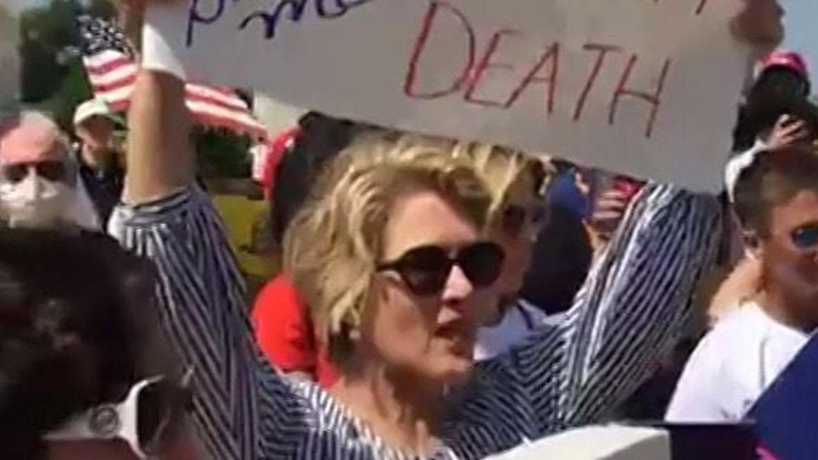 EE.UU.: Decenas de personas protestan contra la extensión del confinamiento en Dallas
