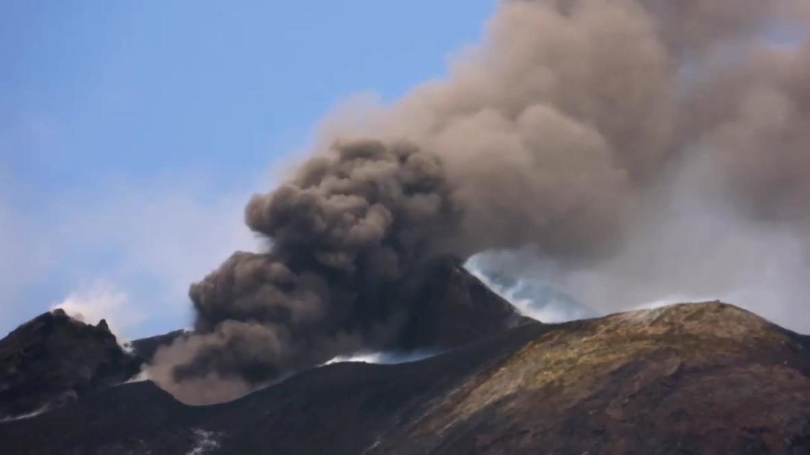 Italy: Smoke and ash rise from Mount Etna as eruption continues