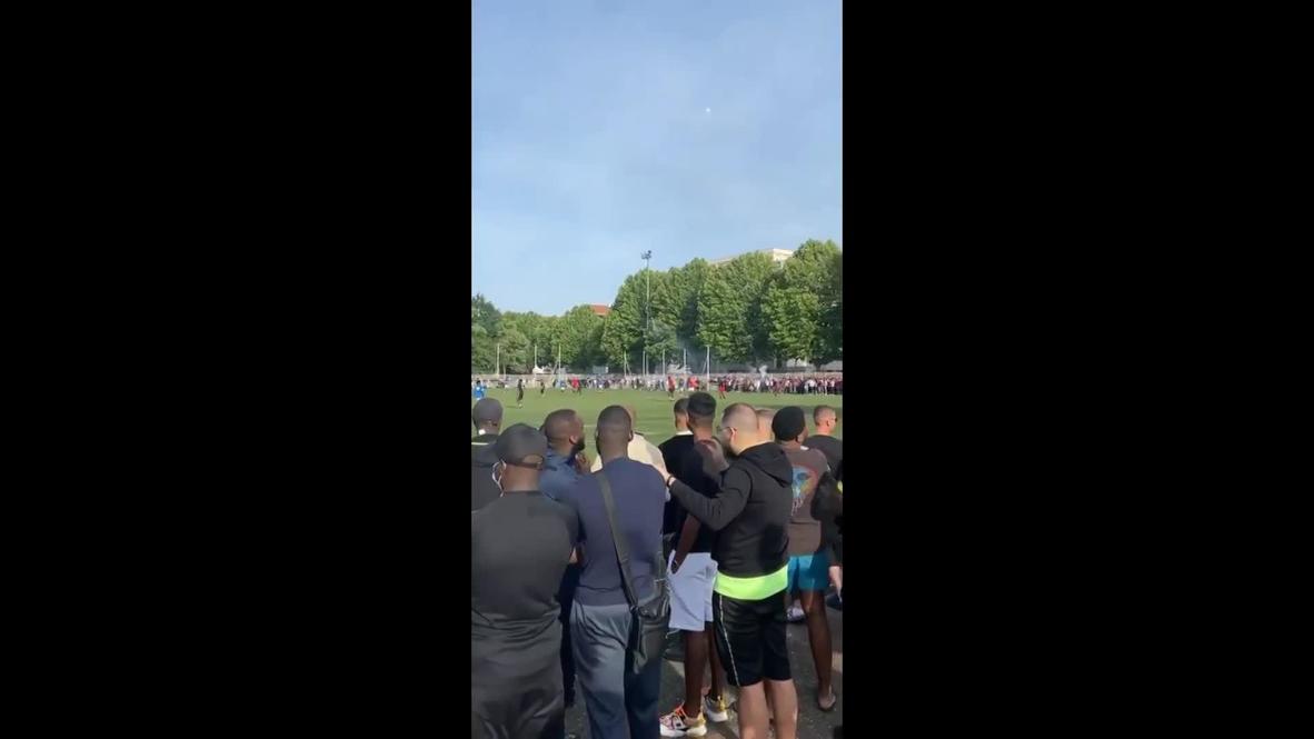 Francia: Cientos de personas desafían el confinamiento para asistir a un partido de fútbol en Estrasburgo