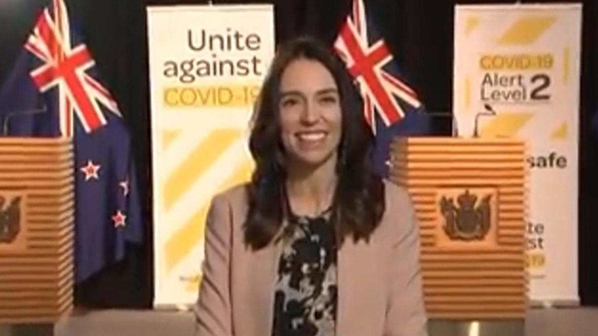 New Zealand: PM Ardern keeps cool as earthquake strikes during live interview