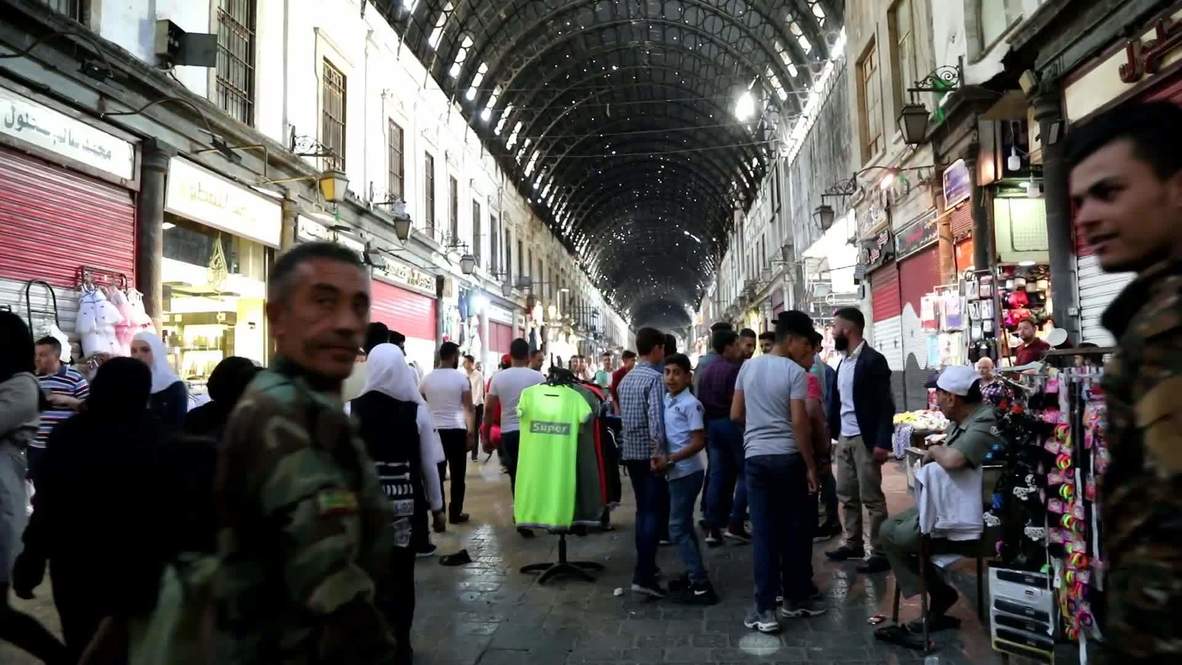 سوريا: أجواء صاخبة تعود إلى دمشق بعد رفع الحظر الليلي