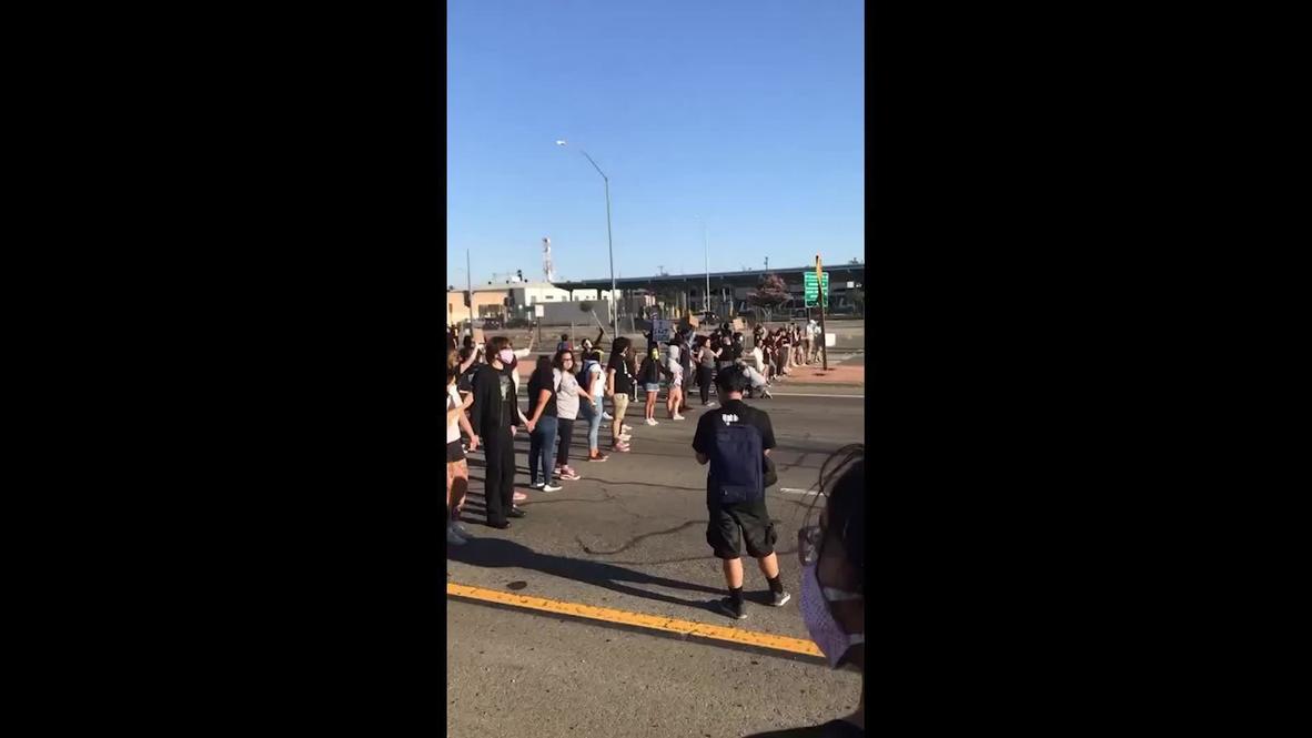 EE.UU.: Cortan el tráfico de la autopista de Los Ángeles en protesta por la muerte de George Floyd