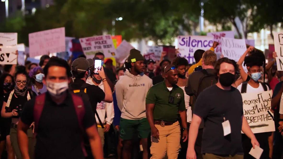 EE. UU.: Cientos de personas marchan en Phoenix por la muerte de George Floyd