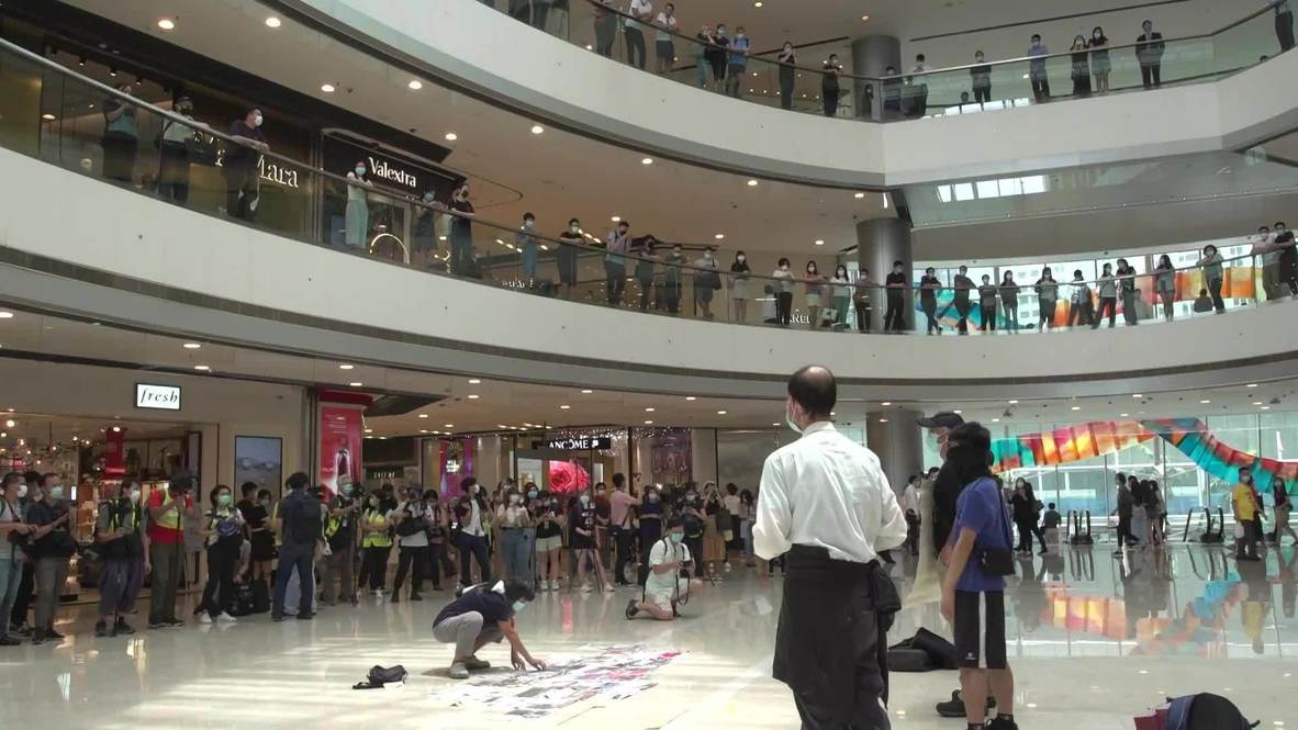 Hong Kong: Protesters picket in mall against Beijing's national security law