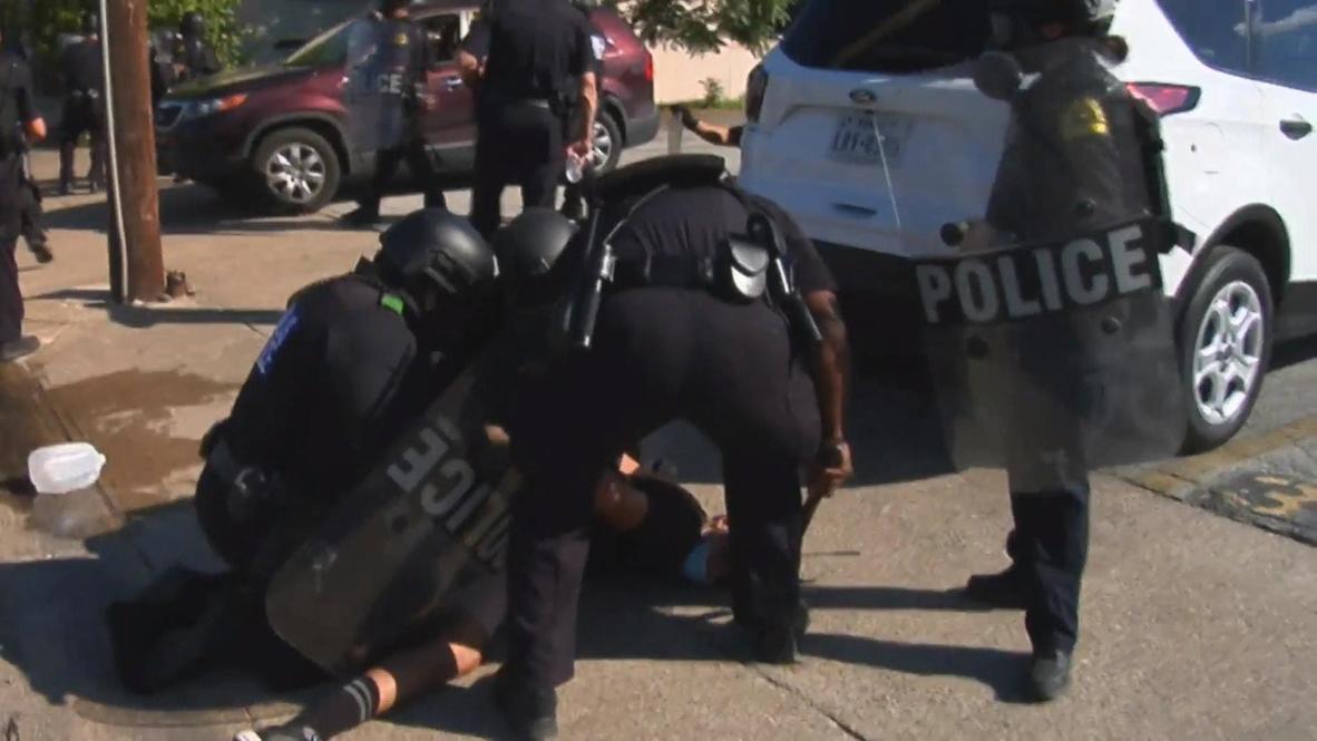 EE.UU.: Policía detiene a manifestantes en protestas por el asesinato de George Floyd en Dallas
