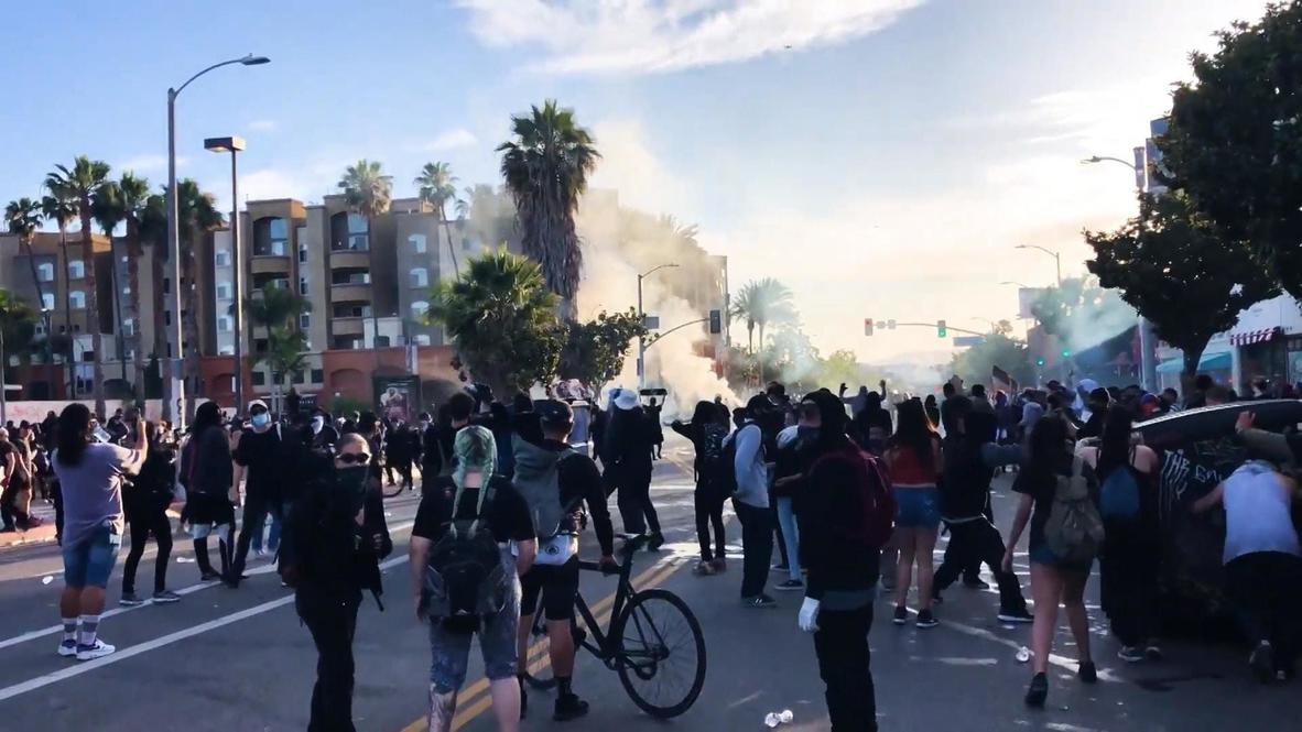 USA: Tear gas and blocked streets in LA George Floyd killing protests
