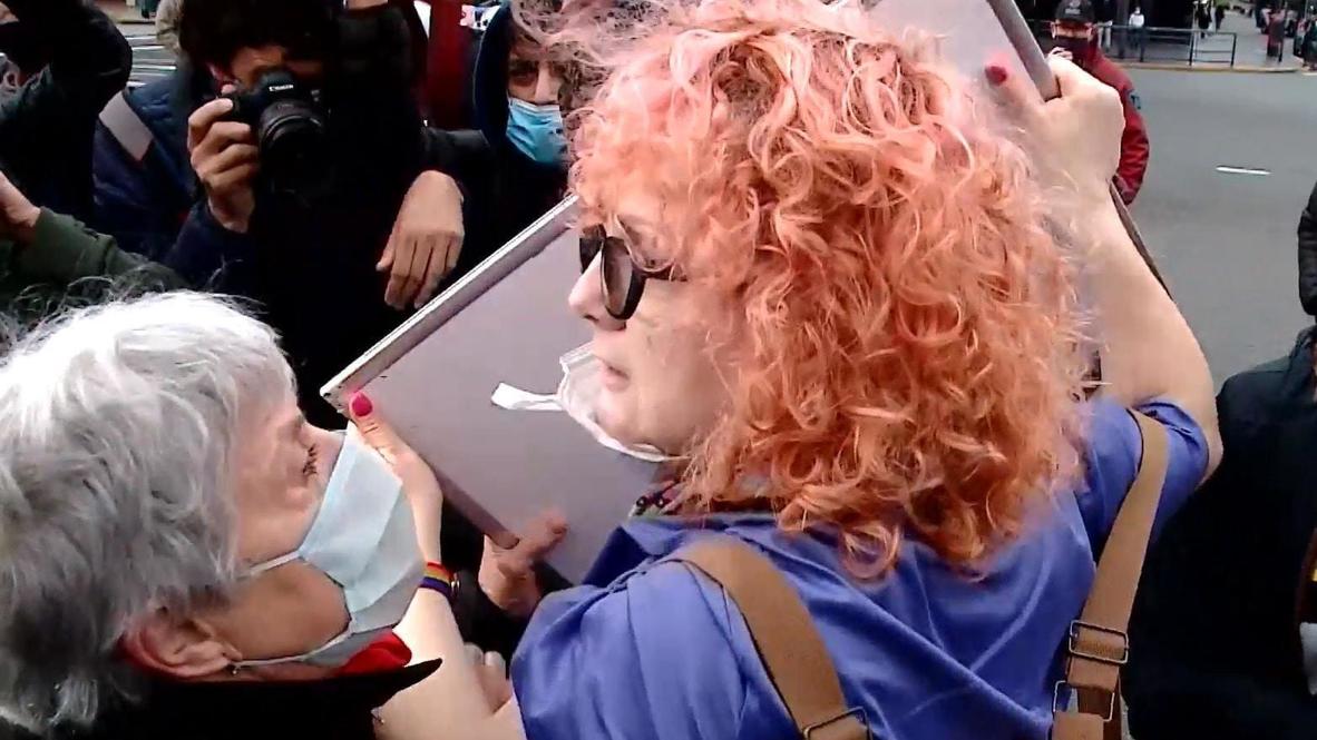 الأرجنتين: مشاجرات بين متظاهرين مناهضين للحجر الصحي وعمال الرعاية الصحية في العاصمة