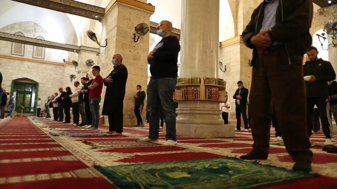 القدس الشرقية: المصلّون يتوافدون إلى المسجد الأقصى بعد السماح باستئناف الصلاة الجماعية