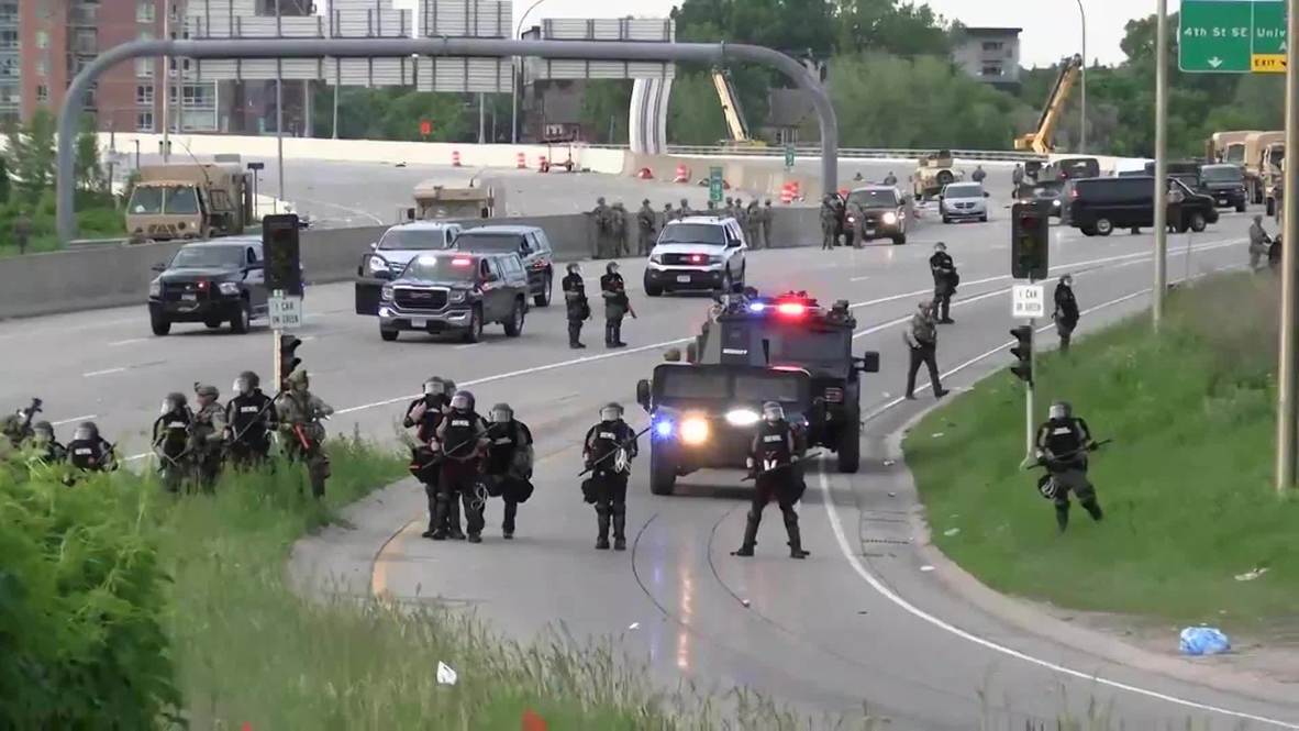 EE.UU.: La Guardia Nacional bloquea una protesta en la autopista I-35W de Mineápolis