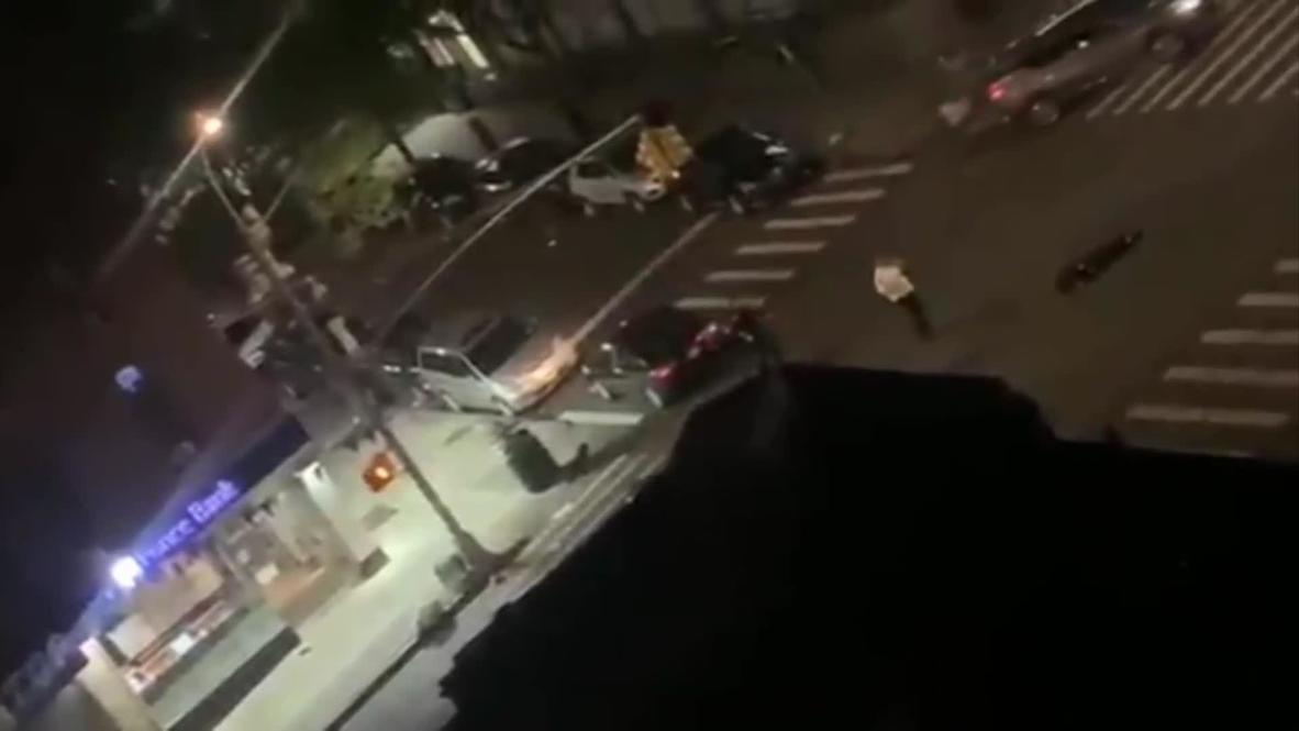 EE.UU: Agente de policía de Nueva York vuela por los aires en posible ataque de atropello y fuga