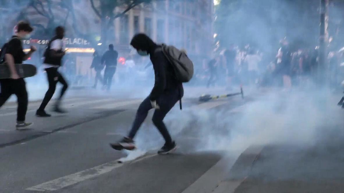 Francia: Policía de Lyon dispara gas lacrimógenos a manifestantes que exigían justicia para Adama Traoré y George Floyd