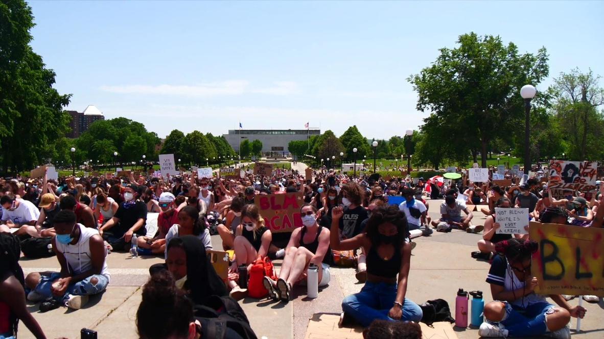 EE.UU.: Protesta liderada por estudiantes realiza una sentada frente al capitolio de Minnesota