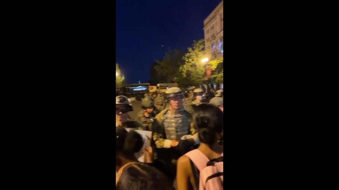 USA: Protesters confront security forces outside White House in Washington DC