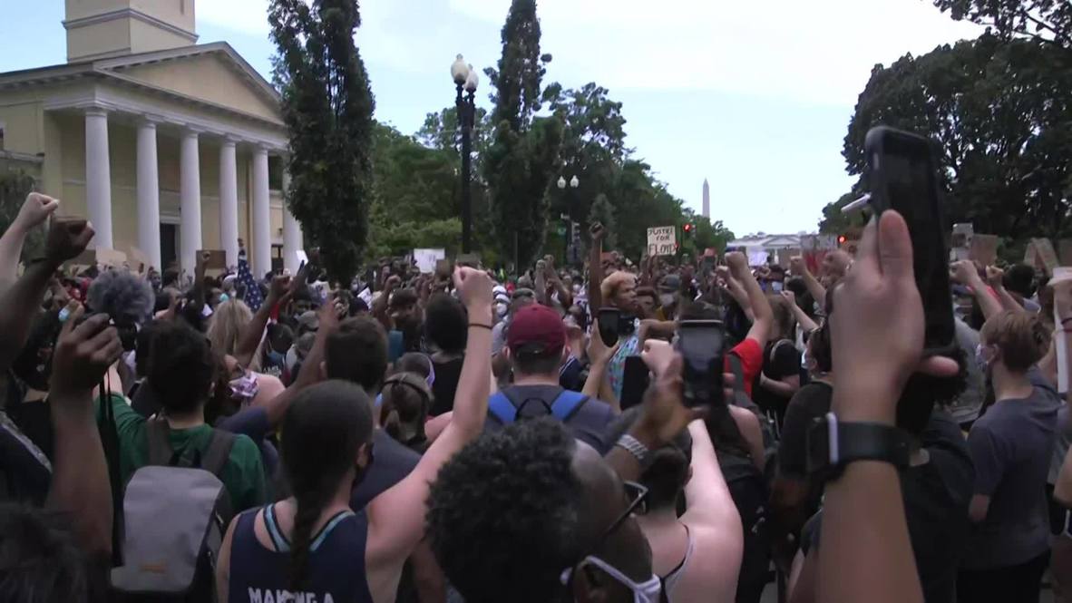 USA: Protesters flood Washington DC in anti-racism demo