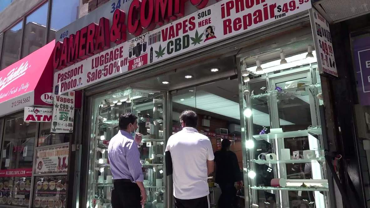 EE.UU.: Dueño de tienda en Manhattan acusa a la policía de pasividad frente a los saqueos