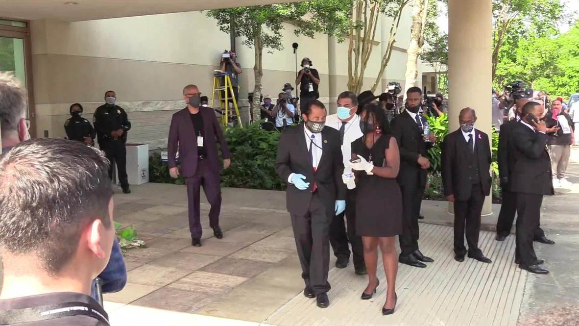USA: Mourners gather for George Floyd funeral service in Houston