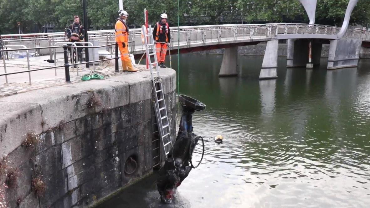 UK: Toppled Edward Colston statue retrieved from Bristol harbour