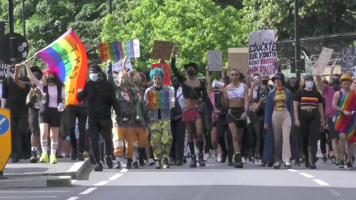 UK: Thousands rally in London's Hyde Park to celebrate BLM and LGBT movement