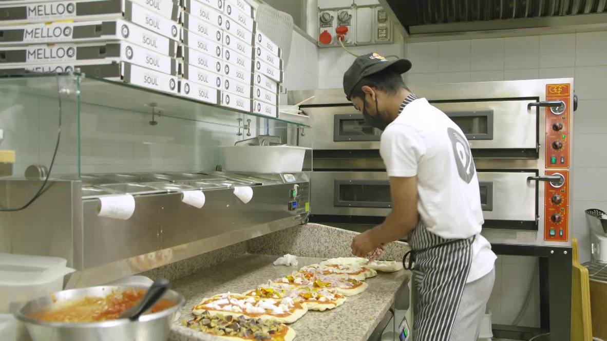 Vinyl for pizza! Florence restaurant lets customers pay with records