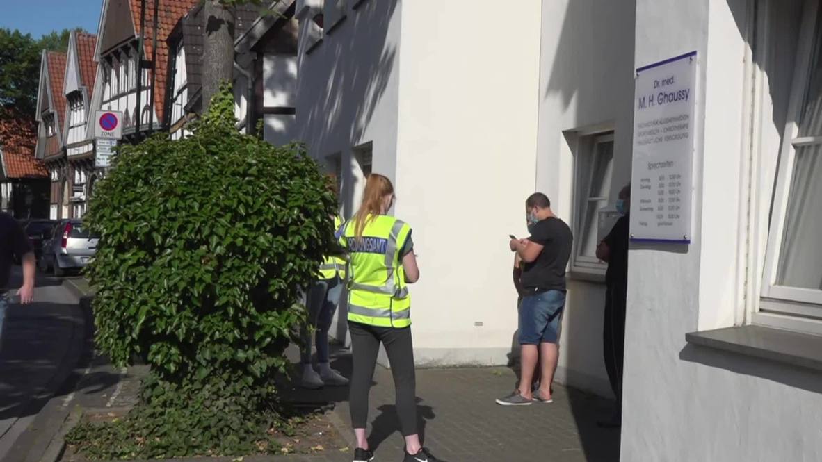 Alemania: Vuelven a confinar Gütersloh debido al brote del covid-19 en el matadero local