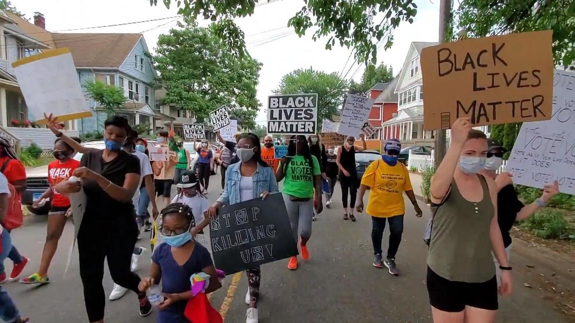 USA: Hundreds attend BLM march in Bridgeport amid Al Sharpton criticism