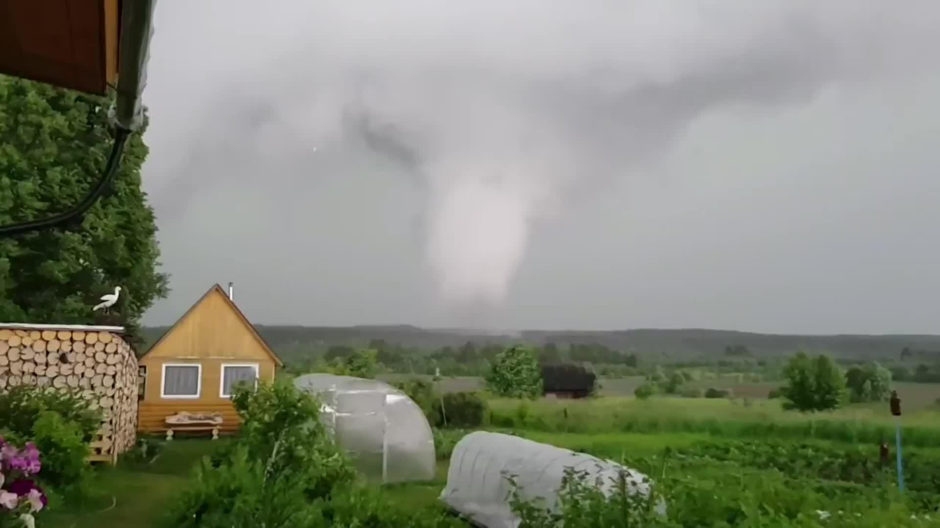 Russia Footage captures giant tornado descending upon Vologda region