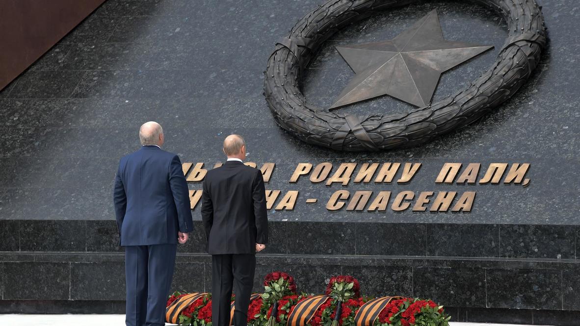 Россия: Путин и Лукашенко открыли Ржевский мемориал Советскому солдату