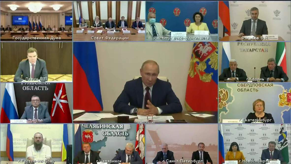 Rusia: Putin firma un decreto sobre las enmiendas a la Constitución tras votación ciudadana