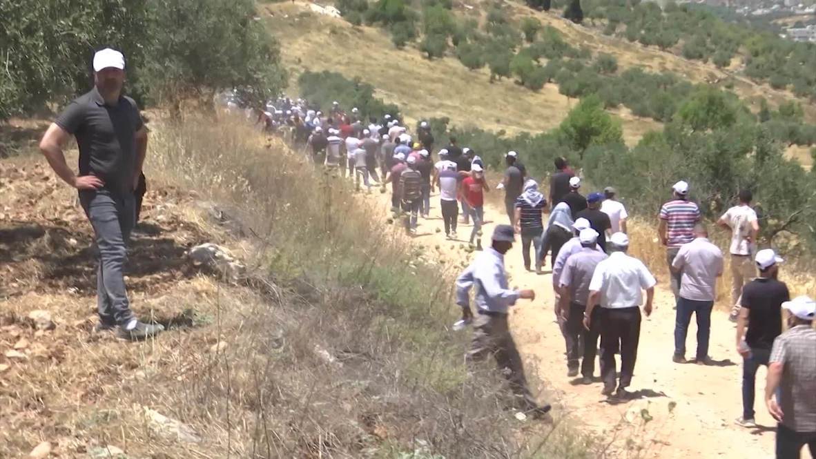 دولة فلسطين: المئات يحتشدون في بلدة عصيرة شمالي نابلس رفضا لخطة الضم الإسرائيلية